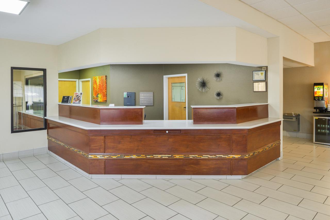 Americas Best Value Inn & Suites Bastrop Kültér fotó