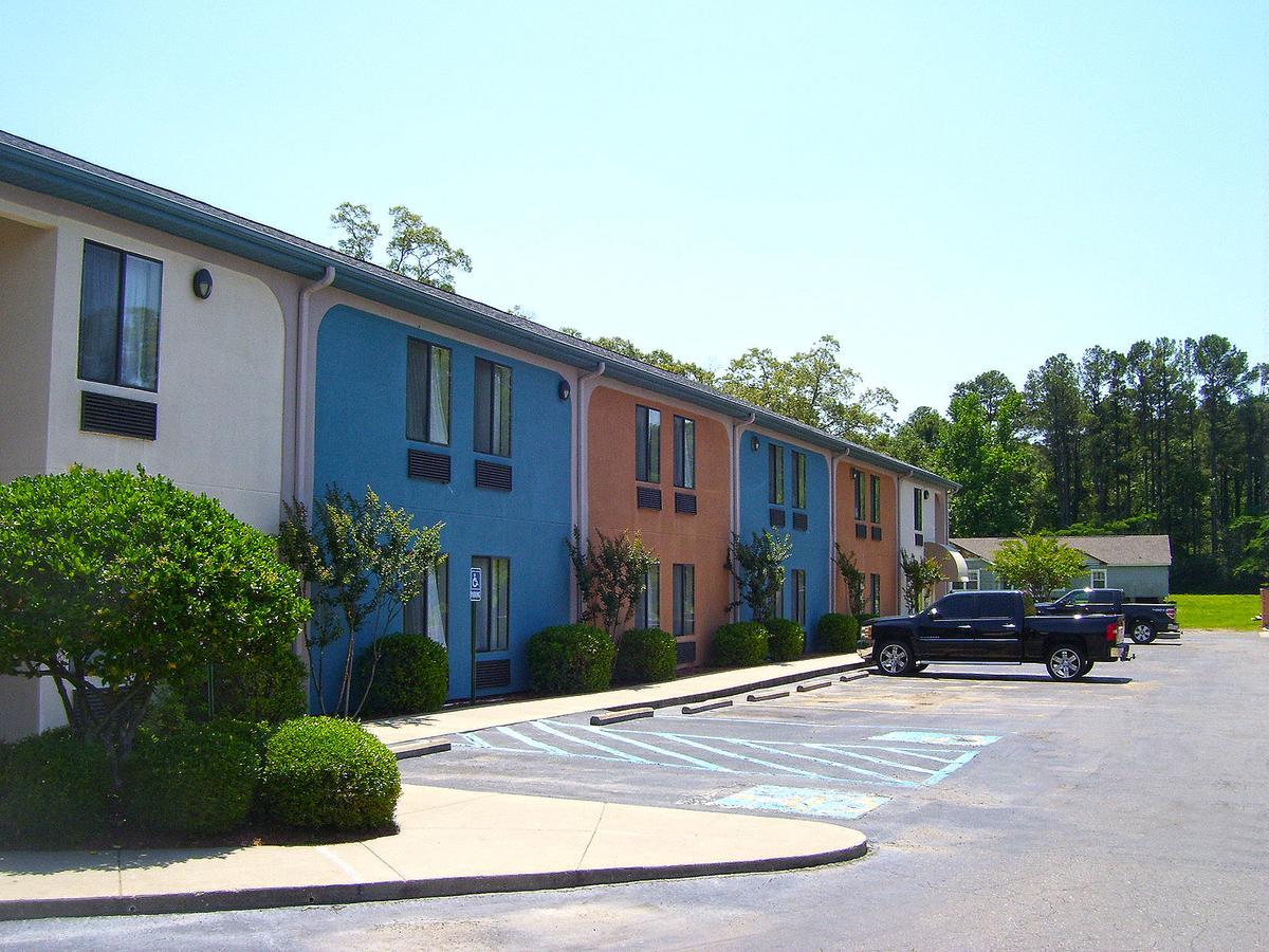 Americas Best Value Inn & Suites Bastrop Kültér fotó