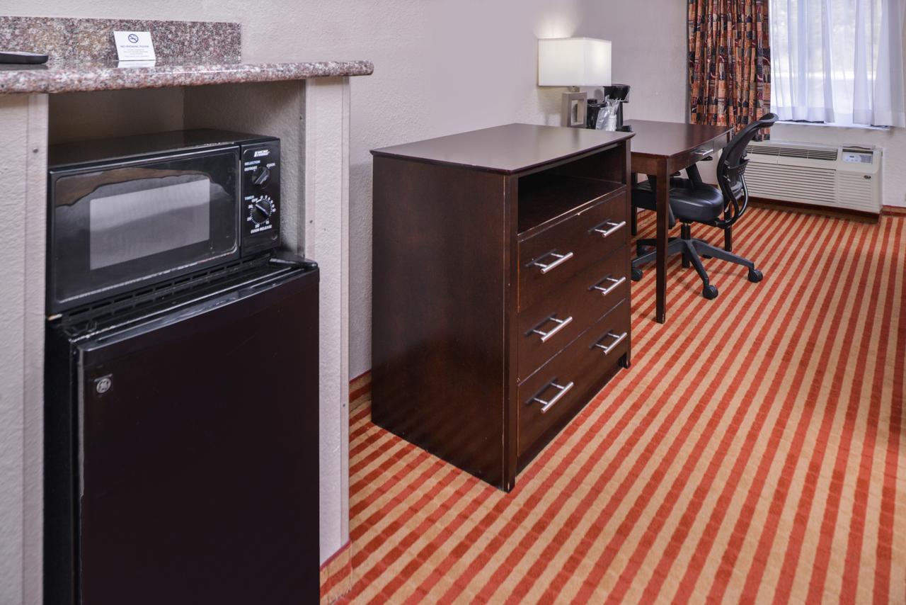 Americas Best Value Inn & Suites Bastrop Kültér fotó