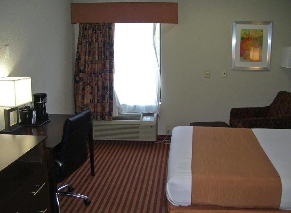 Americas Best Value Inn & Suites Bastrop Kültér fotó
