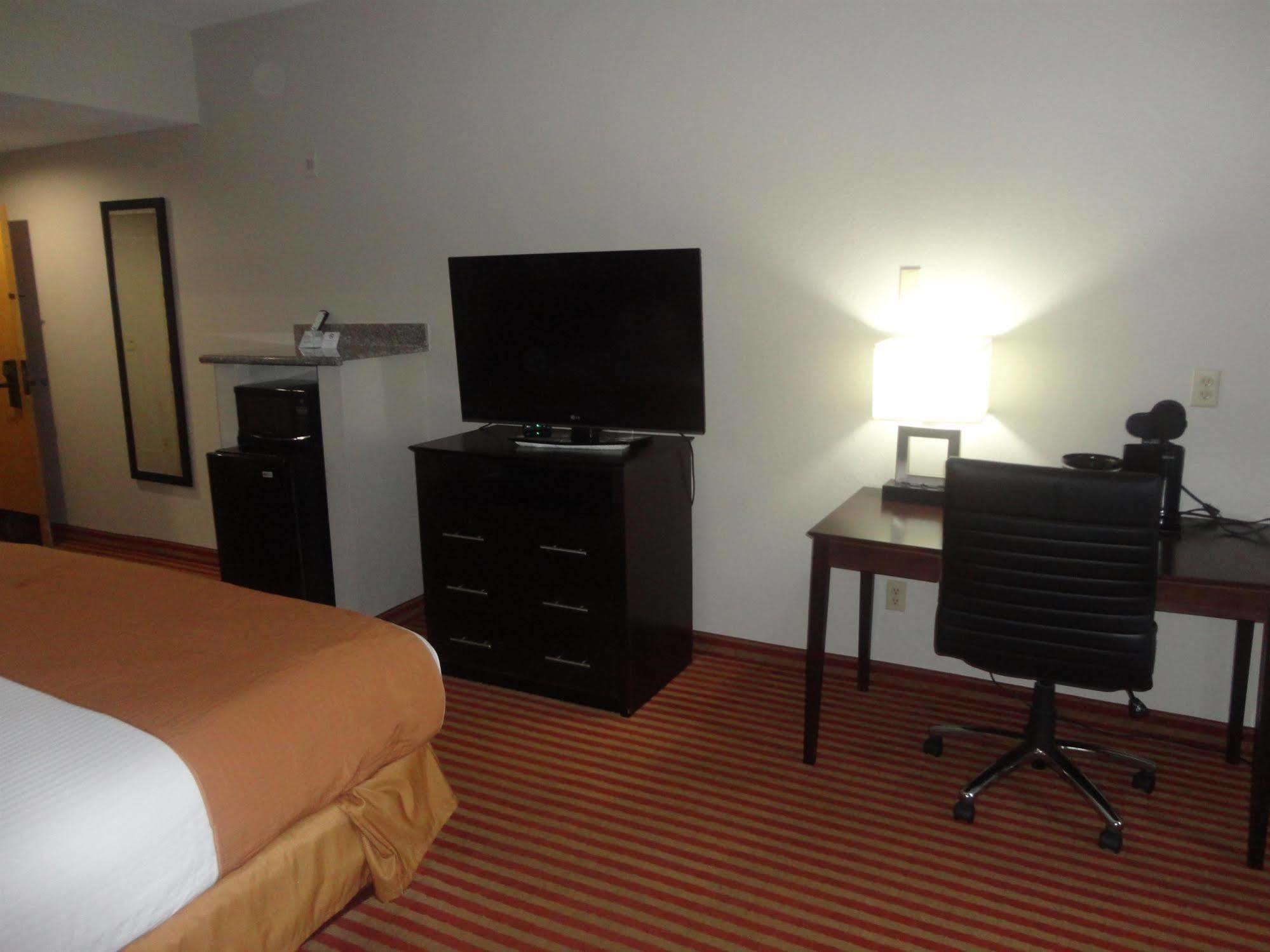 Americas Best Value Inn & Suites Bastrop Kültér fotó