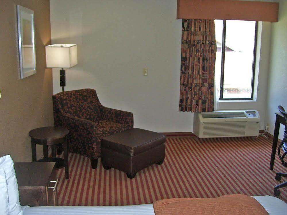 Americas Best Value Inn & Suites Bastrop Kültér fotó